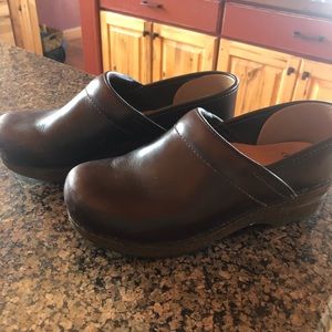 Brown Danskos in really nice condition
